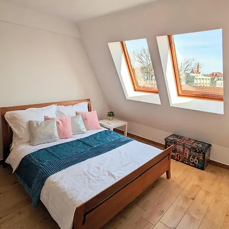 3-bedroom In Town Square Appartement *