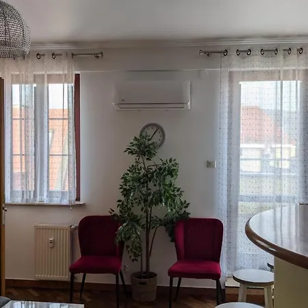 3-bedroom In Town Square Breslau