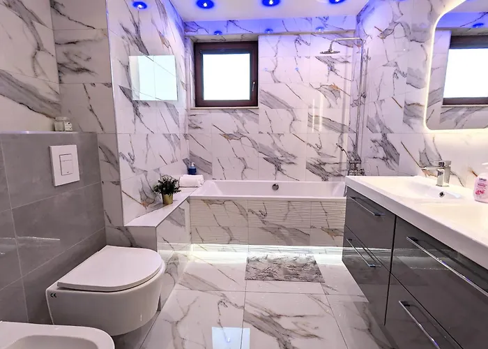 3-bedroom In Town Square