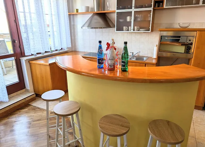 Apartment 3-bedroom In Town Square