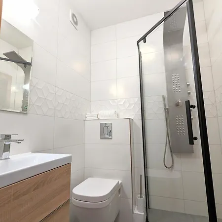 3-bedroom In Town Square Διαμέρισμα