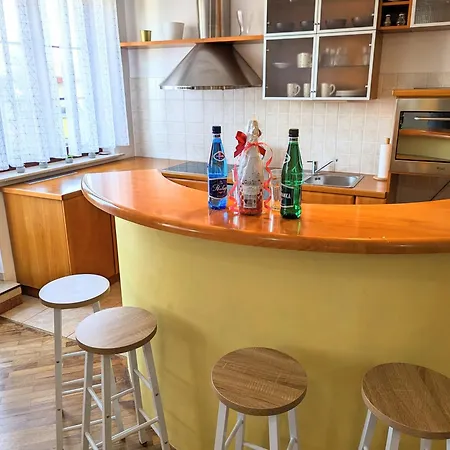 Apartman 3-bedroom In Town Square